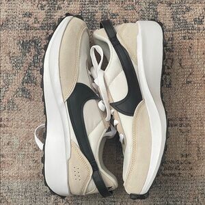 NWOT - Nike Women’s Waffle Debut Sneakers. - 8.5